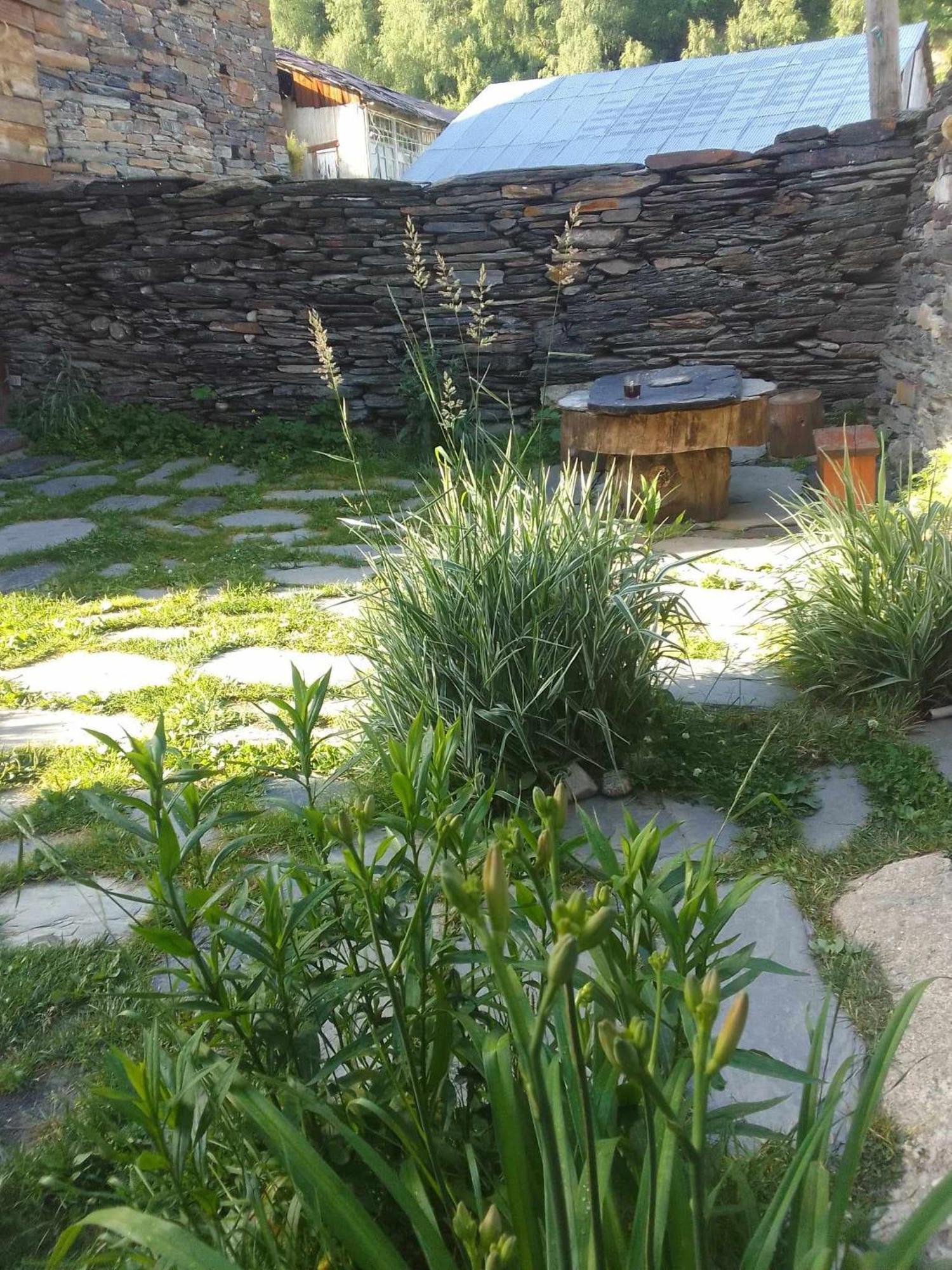 Guesthouse Luka Ушґулі Екстер'єр фото