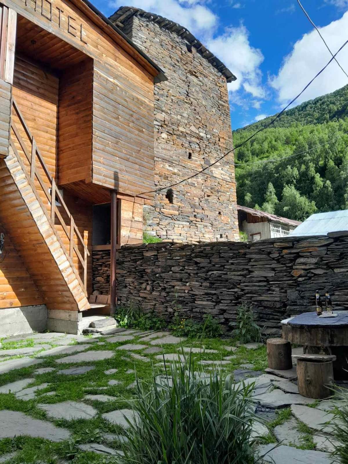 Guesthouse Luka Ушґулі Екстер'єр фото
